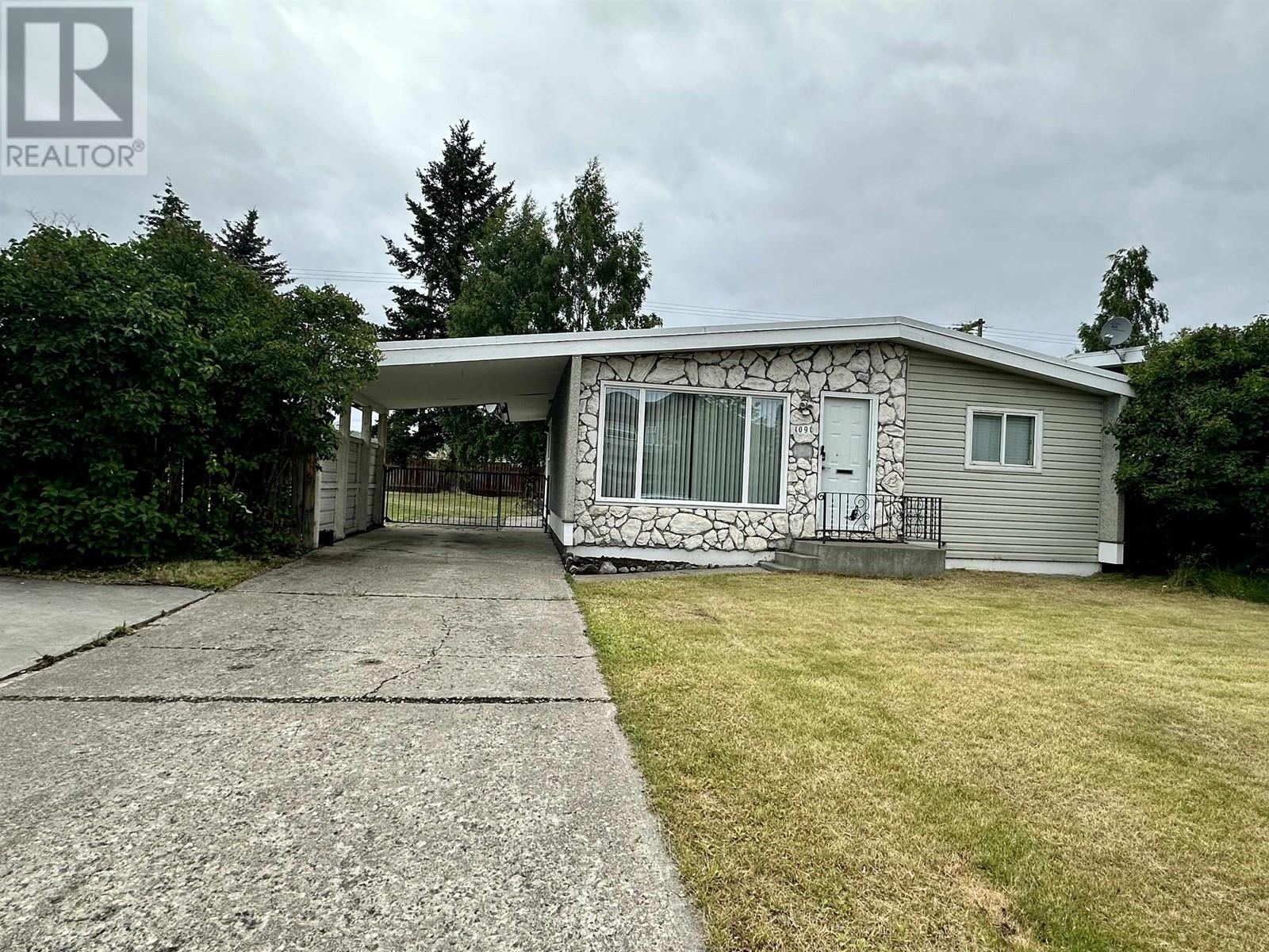 1091 Johnson Street, Prince George, British Columbia  V2M 3A3 - Photo 1 - R2901002