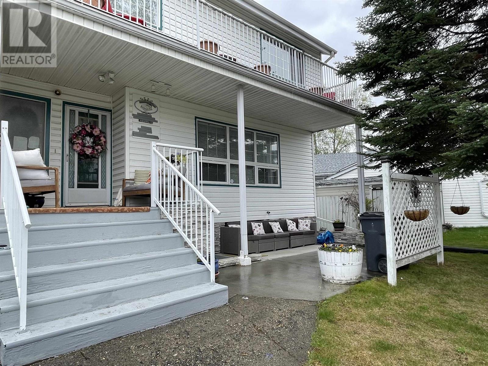 1824 5th Avenue, Prince George, British Columbia  V2M 1J5 - Photo 2 - R2902105