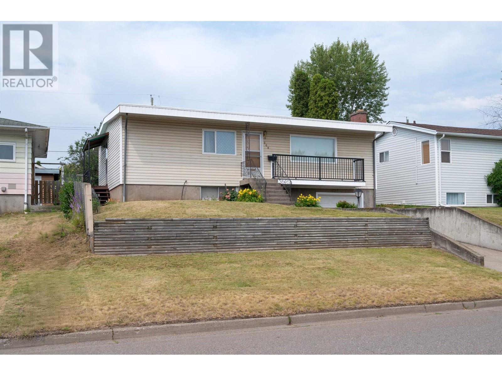 669 Freeman Street, Prince George, British Columbia  V2M 2R3 - Photo 3 - R2908502