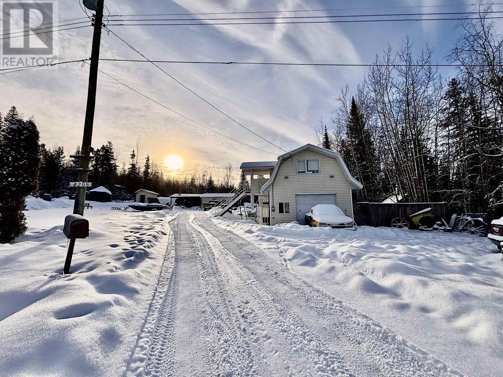 4205 Cobble Road, Prince George, British Columbia  V2N 5Z9 - Photo 1 - R2959820